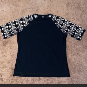 Women’s swim shirt/rash guard